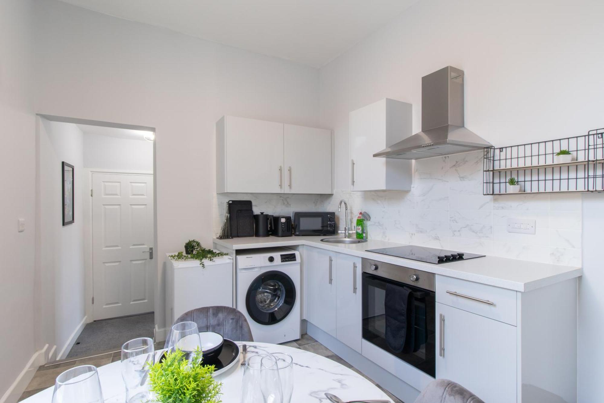 Open Mind Property - Apartment With 2 Double Beds Portsmouth Exterior photo